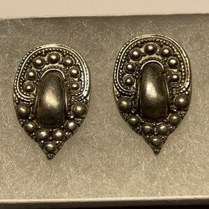 Vintage MV Sterling Teardrop Shaped Silver Post Earrings. 1 inch long